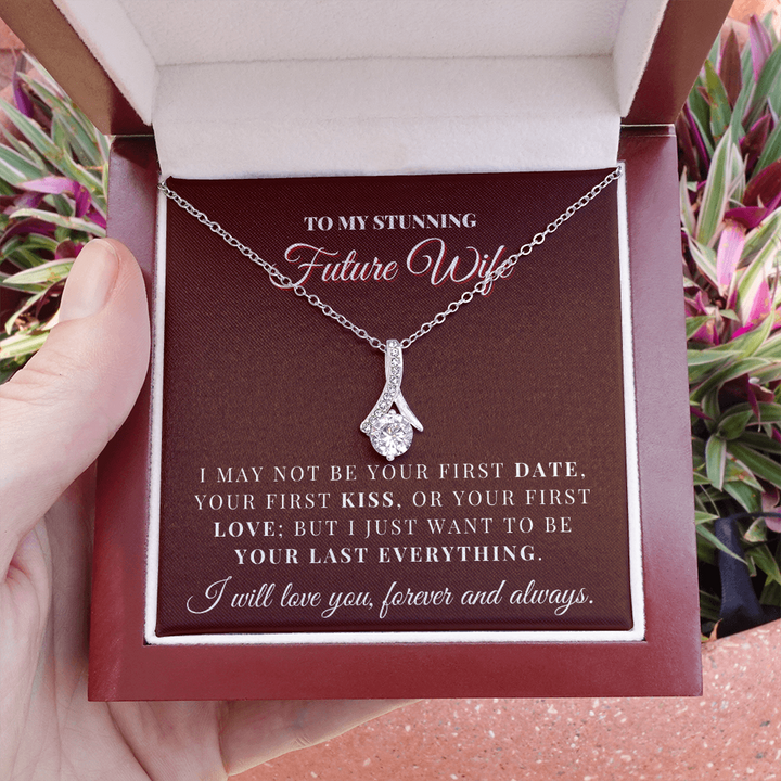 Future Wife - Stunning - Alluring Necklace
