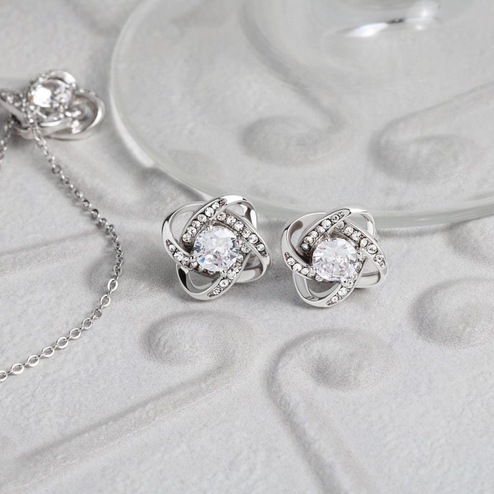 Jewelry gifts Love Knot Stud Earrings - Belesmé - Memorable Jewelry Gifts 